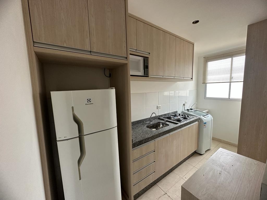 Apartamento para locacao no Jardim das Estacoes em Maringa com 69,9m² por R$ 1.800,00