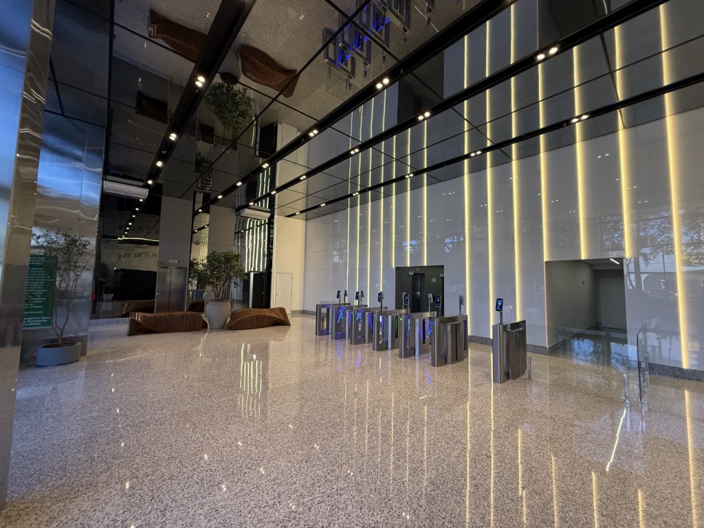 Cjto Comercial/sala para locacao no Zona Armazem em Maringa com 0m² por R$ 3.700,00