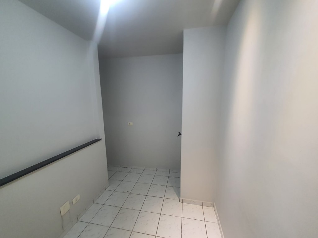 Cjto Comercial/sala para locacao no Zona 01 em Maringa com 30m² por R$ 1.100,00