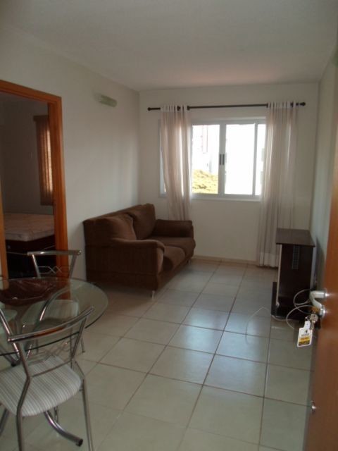 Apartamento para locacao no Zona 07 em Maringa com 78m² por R$ 1.400,00