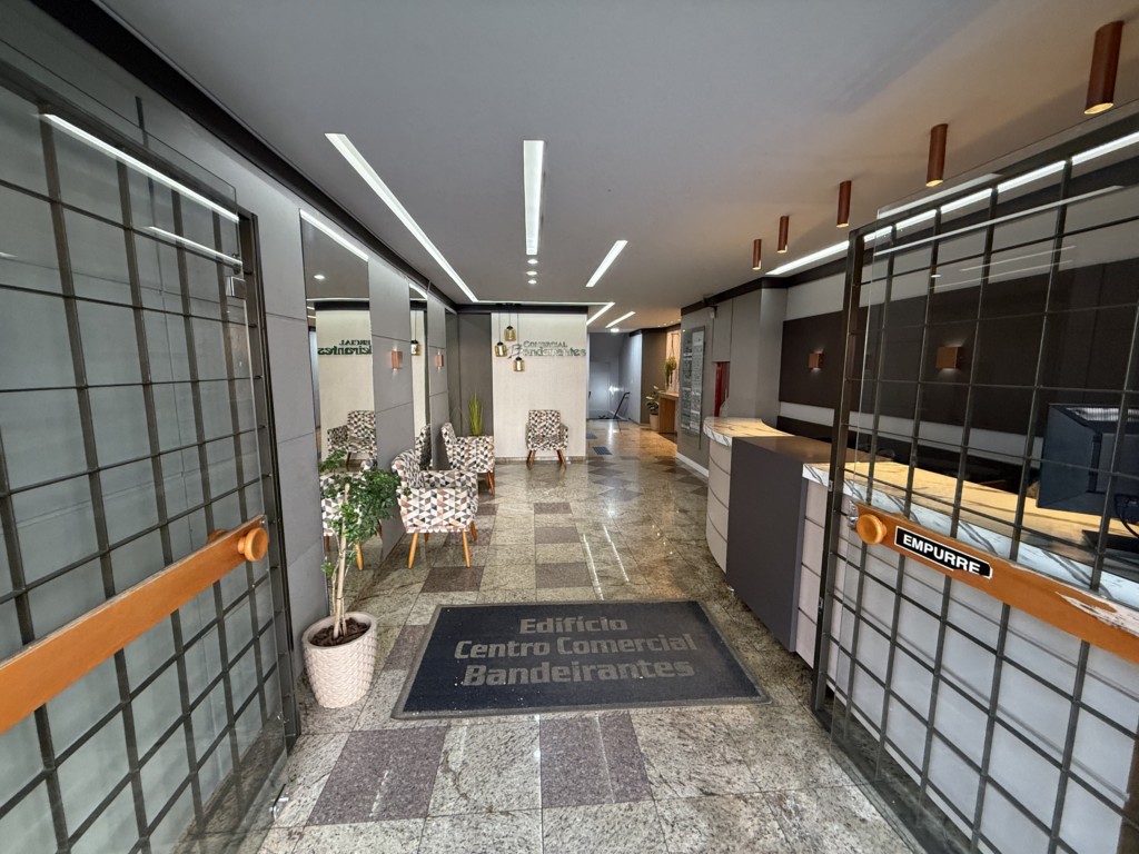 Cjto Comercial_sala para locacao no Zona 01 em Maringa com 89,98m² por R$ 1.200,00
