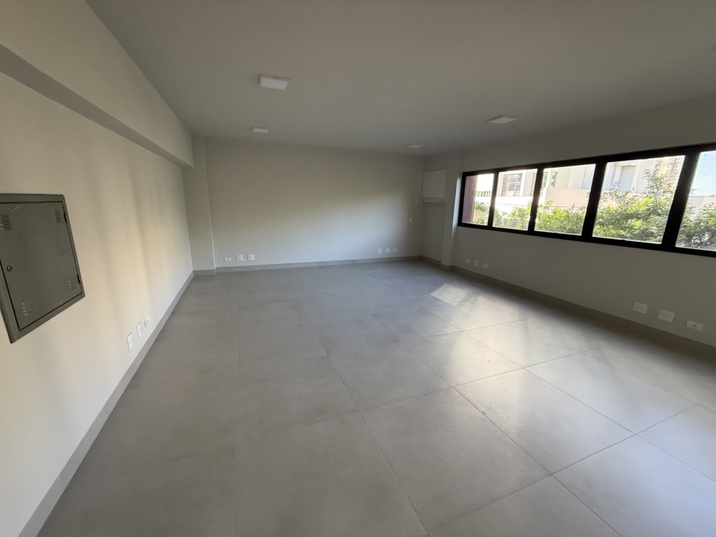 Cjto Comercial_sala para locacao no Zona 01 em Maringa com 89,98m² por R$ 1.200,00