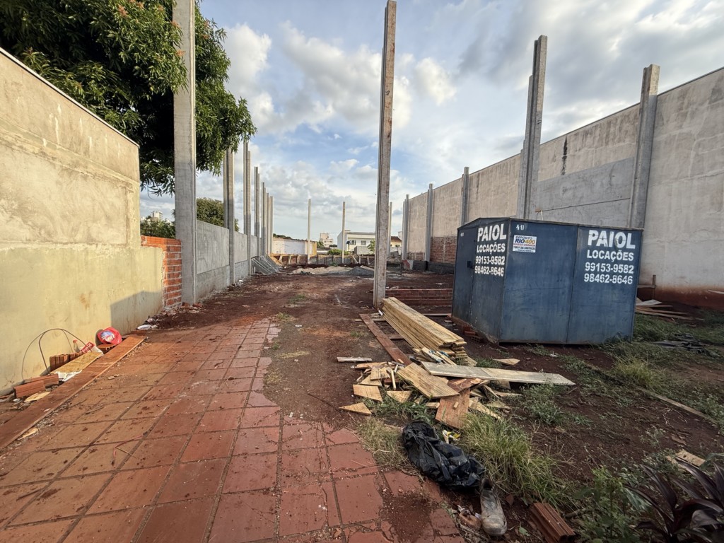 Barracão_galpão para locacao no Zona 08 em Maringa com 600m² por R$ 14.000,00