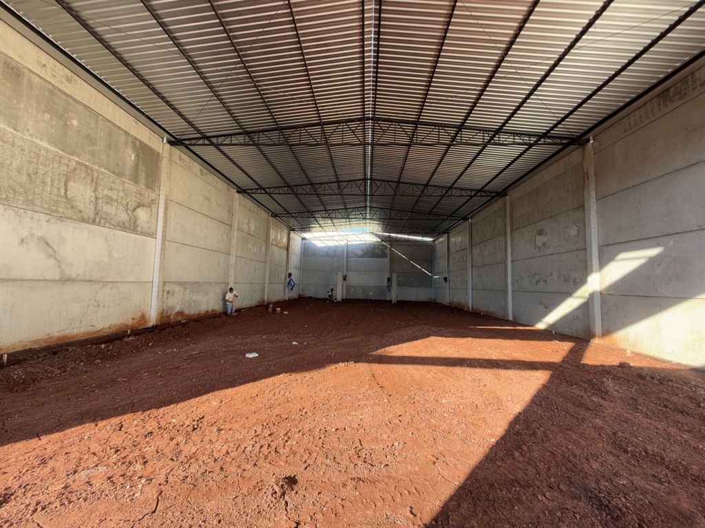 Barracão_galpão para locacao no Zona 08 em Maringa com 600m² por R$ 14.000,00