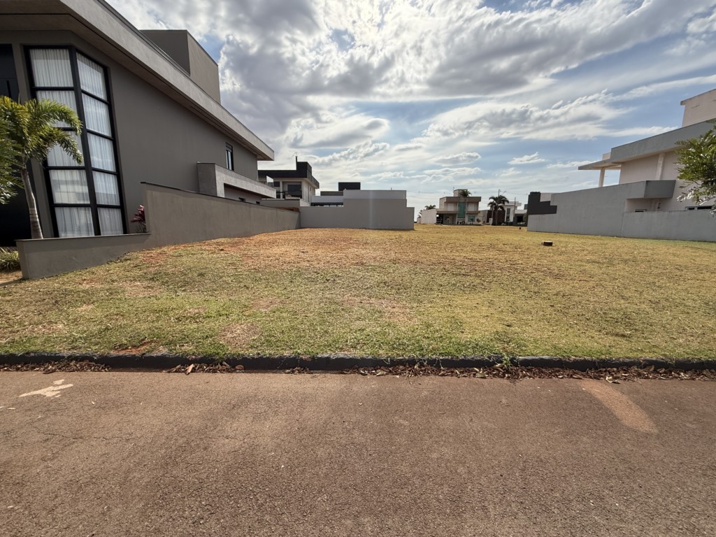 Terreno para venda no Jd Monaco em Mandaguacu com 356m² por R$ 220.000,00