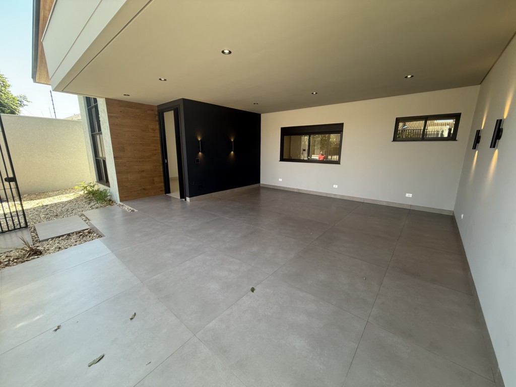Casa Residencial para venda no Jardim Real em Maringa com 306m² por R$ 1.600.000,00