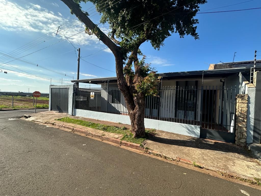 Casa Residencial para venda no Jardim America em Maringa com 202,5m² por R$ 300.000,00