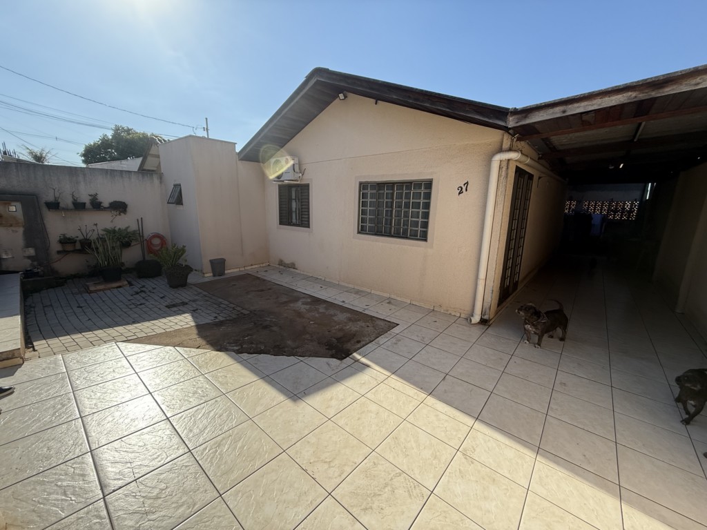 Casa Residencial para venda no Vila Morangueira em Maringa com 181,8m² por R$ 310.000,00