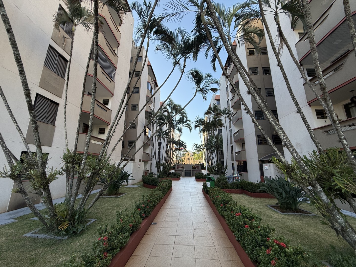 Apartamento para venda no Zona 09 em Maringa com 135m² por R$ 440.000,00