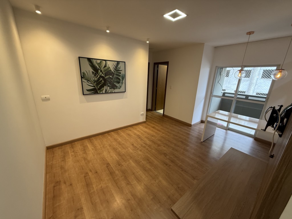 Apartamento para locacao no Zona 07 em Maringa com 0m² por R$ 2.300,00