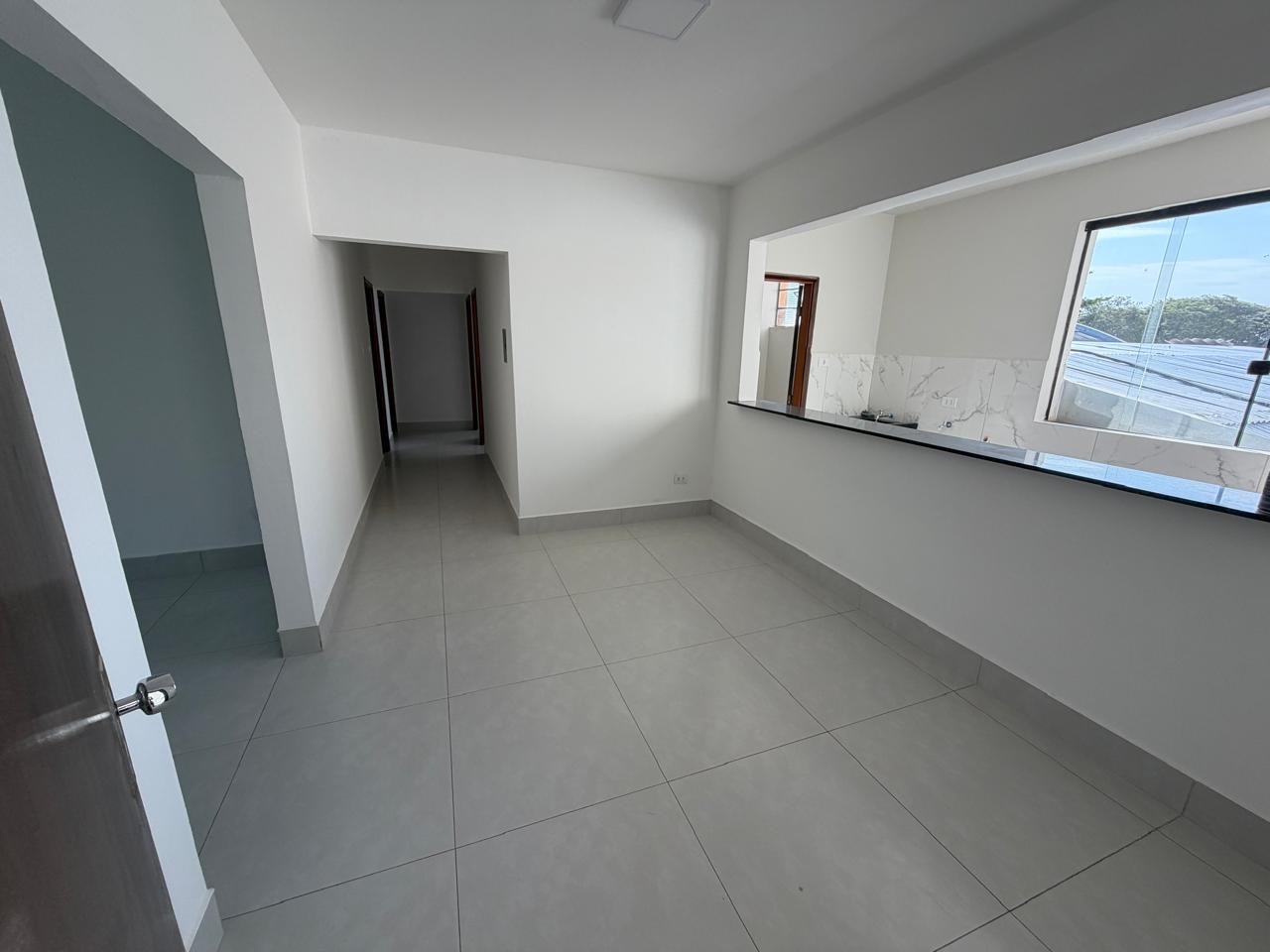 Apartamento para locacao no Zona 07 em Maringa com 140m² por R$ 2.500,00