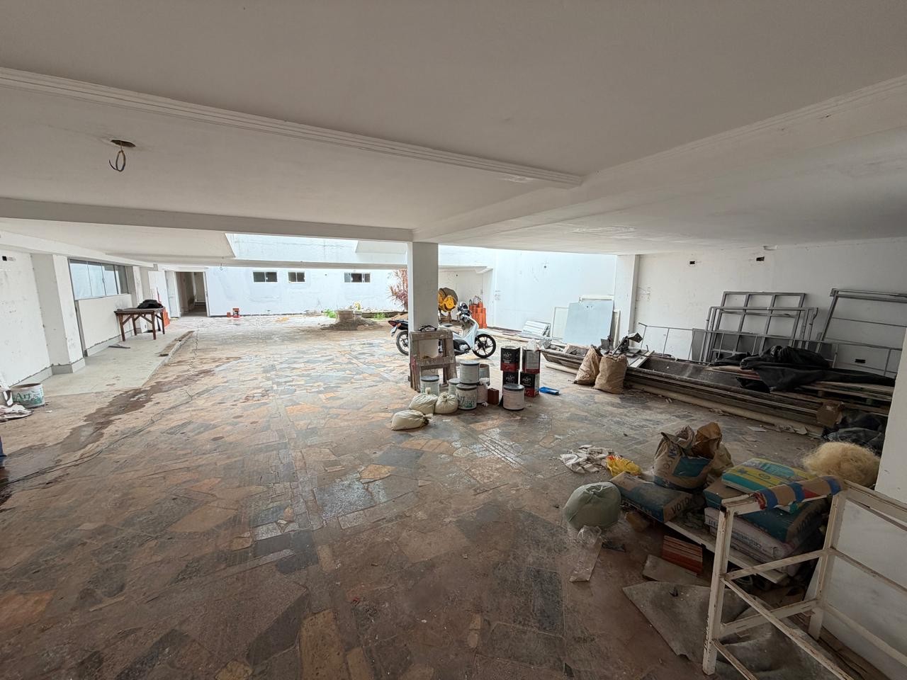 Predio Comercial para vendalocacaovenda e locacao no Zona 04 em Maringa com 1.048m² por R$ 6.500.000,0030.000,00