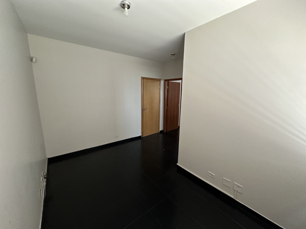 Barracão_galpão para venda no Zona 05 em Maringa com 562,5m² por R$ 2.300.000,00