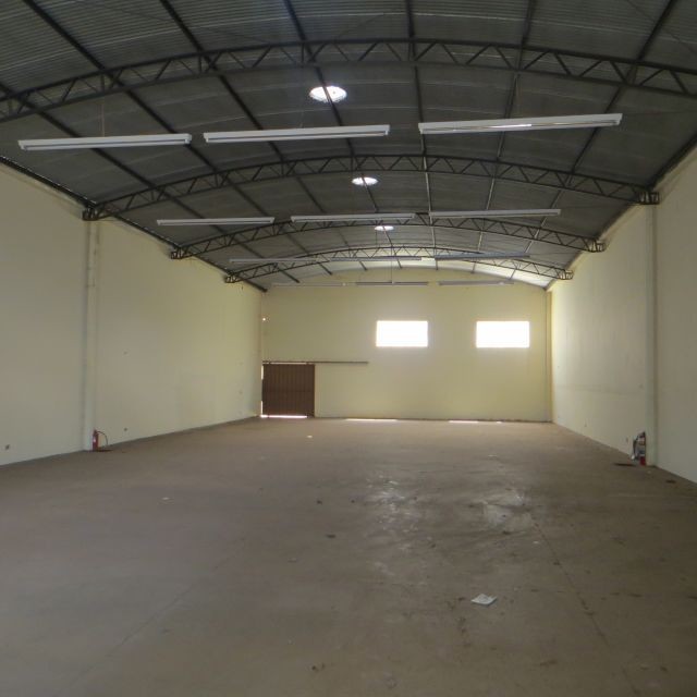 Barracão_galpão para venda no Conjunto Residencial Ney Braga em Maringa com 432m² por R$ 1.600.000,00