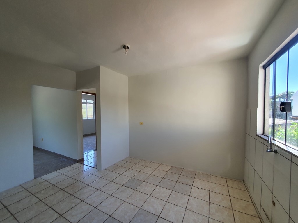 Apartamento para locacao no Zona 04 em Maringa com 70m² por R$ 1.500,00