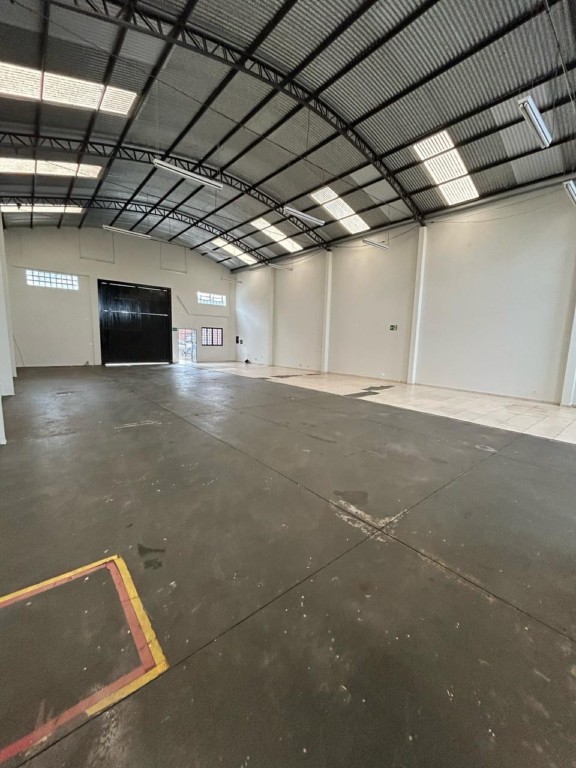 Barracão_galpão para locacao no Jardim Ipanema em Maringa com 270m² por R$ 7.500,00