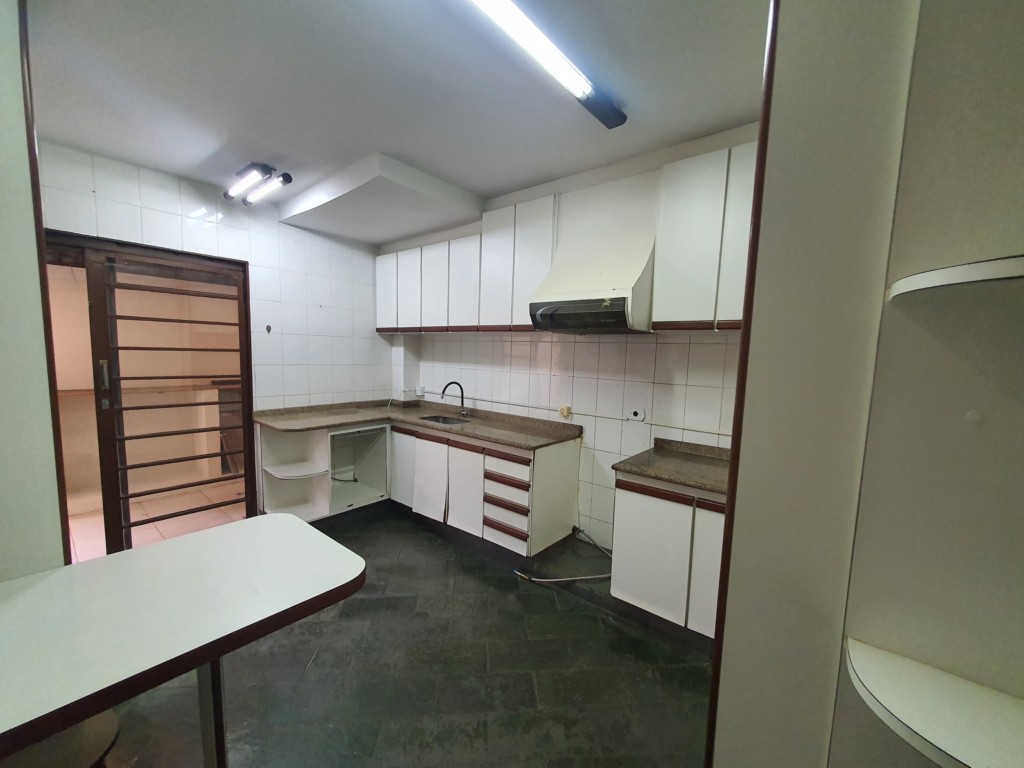 Apartamento para venda no Zona 04 em Maringa com 147,78m² por R$ 390.000,00