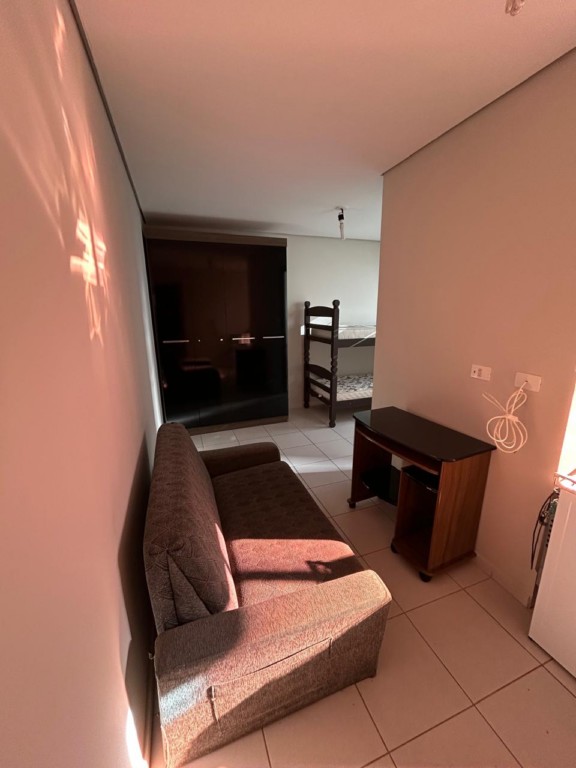 Apartamento para locacao no Zona 07 em Maringa com 23m² por R$ 1.100,00