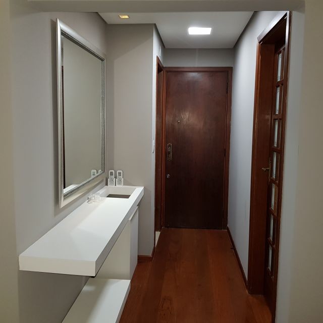 Apartamento para locacao no Zona 01 em Maringa com 0m² por R$ 3.000,00