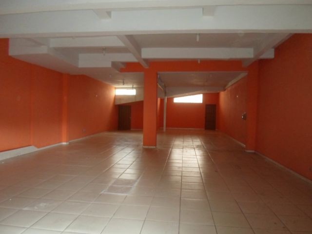 Ponto de Comercio para locacao no Zona 06 em Maringa com 0m² por R$ 1.800,00