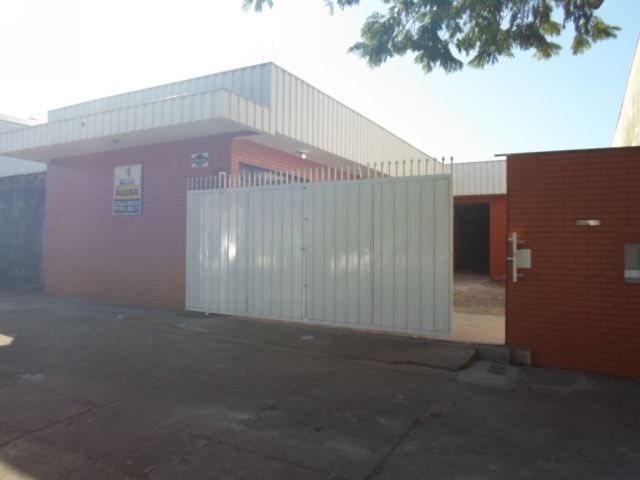 Barracão/galpão para locacao no Zona 10 em Maringa com 350m² por R$ 2.500,00