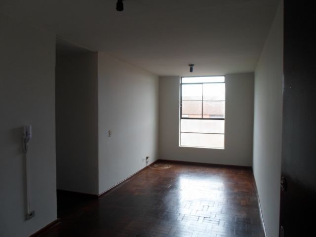 Apartamento para locacao no Zona 07 em Maringa com 0m² por R$ 500,00