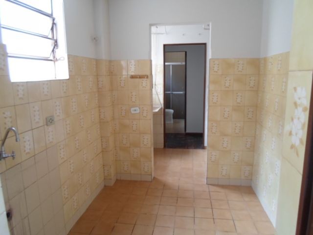 Apartamento para locacao no Zona 07 em Maringa com 0m² por R$ 500,00