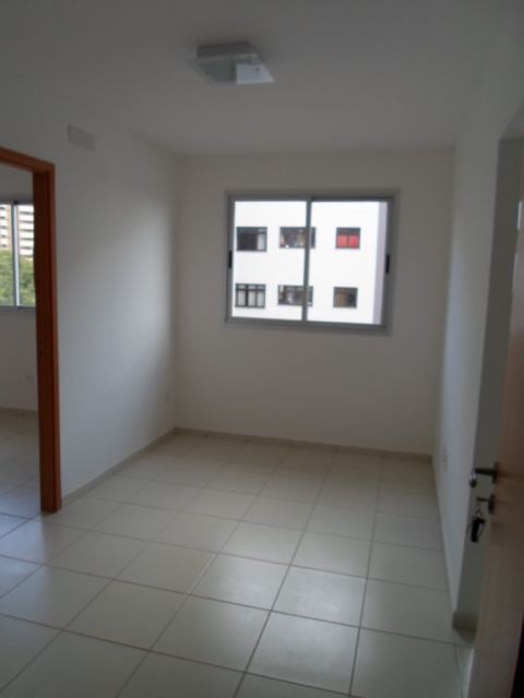 Apartamento para locacao no Zona 06 em Maringa com 0m² por R$ 700,00