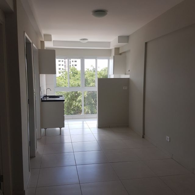 Apartamento para locacao no Zona 07 em Maringa com 0m² por R$ 900,00