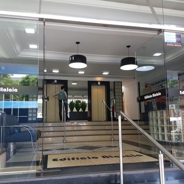 Cjto Comercial/sala para locacao no Zona 01 em Maringa com 0m² por R$ 550,00
