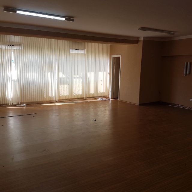 Cjto Comercial/sala para locacao no Zona 01 em Maringa com 0m² por R$ 550,00
