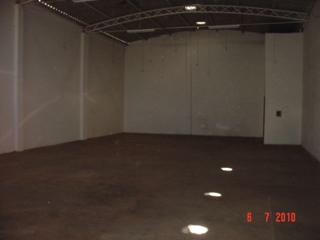 Barracão/galpão para locacao no Zona 06 em Maringa com 180m² por R$ 1.400,00