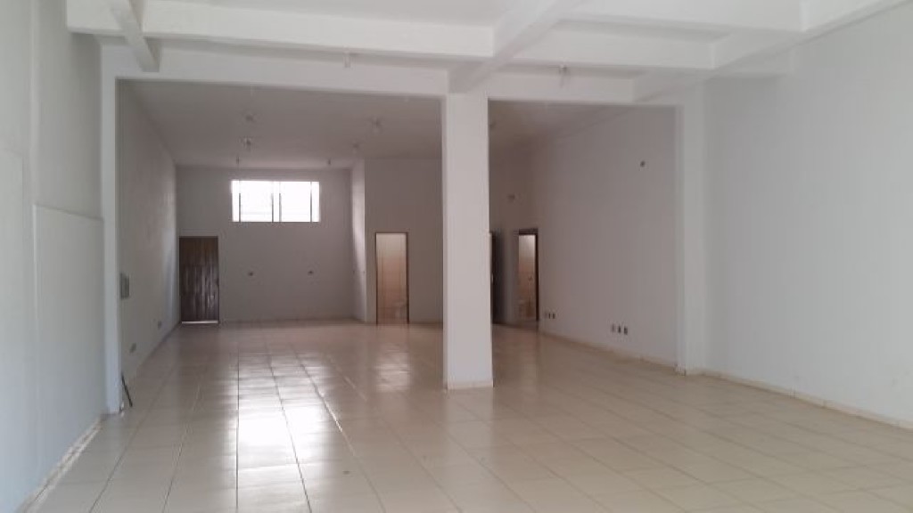 Barracão/galpão para locacao no Zona 06 em Maringa com 230m² por R$ 2.800,00