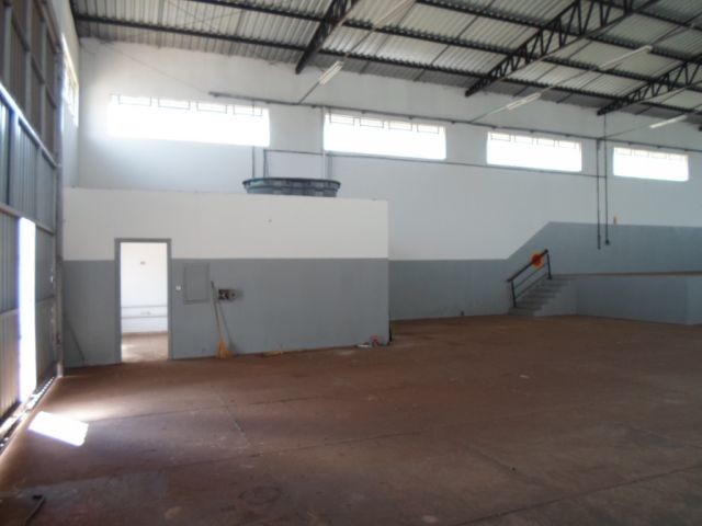 Barracão/galpão para locacao no Jardim Itaipu em Maringa com 547m² por R$ 4.200,00