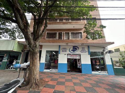 Apartamento para locacao no Zona 01 em Maringa com 132m² por R$ 1.900,00