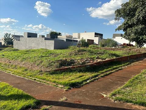 Terreno para venda no Jardim Oriental em Maringa com 496,13m² por R$ 358.000,00