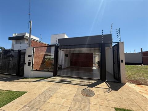 Casa Residencial para venda no Jardim Munique em Maringa com 200m² por R$ 760.000,00