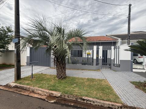 Casa Residencial para locacao no Residencial Moreschi em Maringa com 300m² por R$ 4.200,00