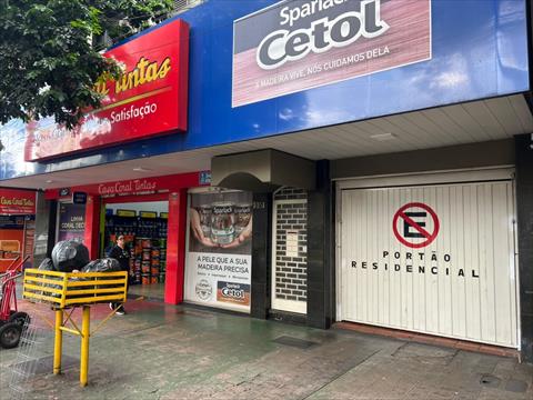 Apartamento para locacao no Zona 01 em Maringa com 0m² por R$ 2.700,00