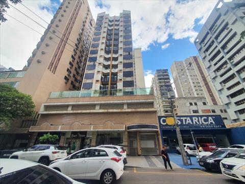 Apartamento para locacao no Zona 01 em Maringa com 0m² por R$ 2.500,00