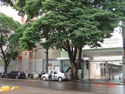 Apartamento para locacao no Zona 03 em Maringa com 0m² por R$ 750,00