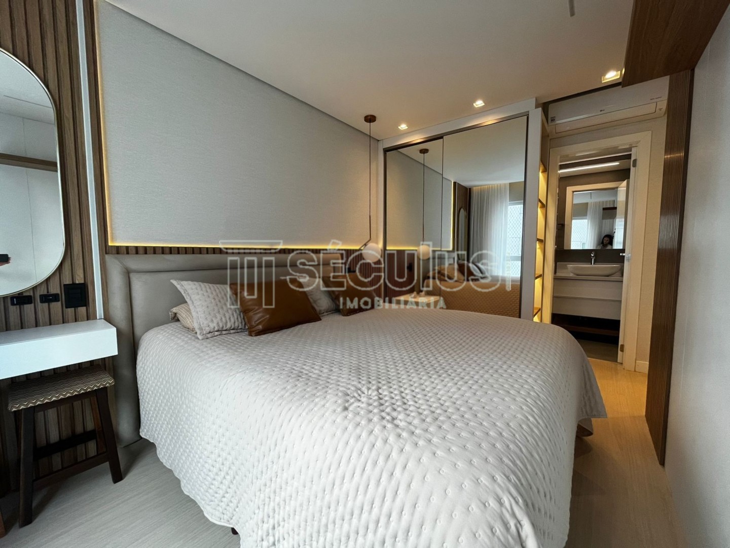 WhatsApp Image 2024-06-10 at 11.13.01.jpg