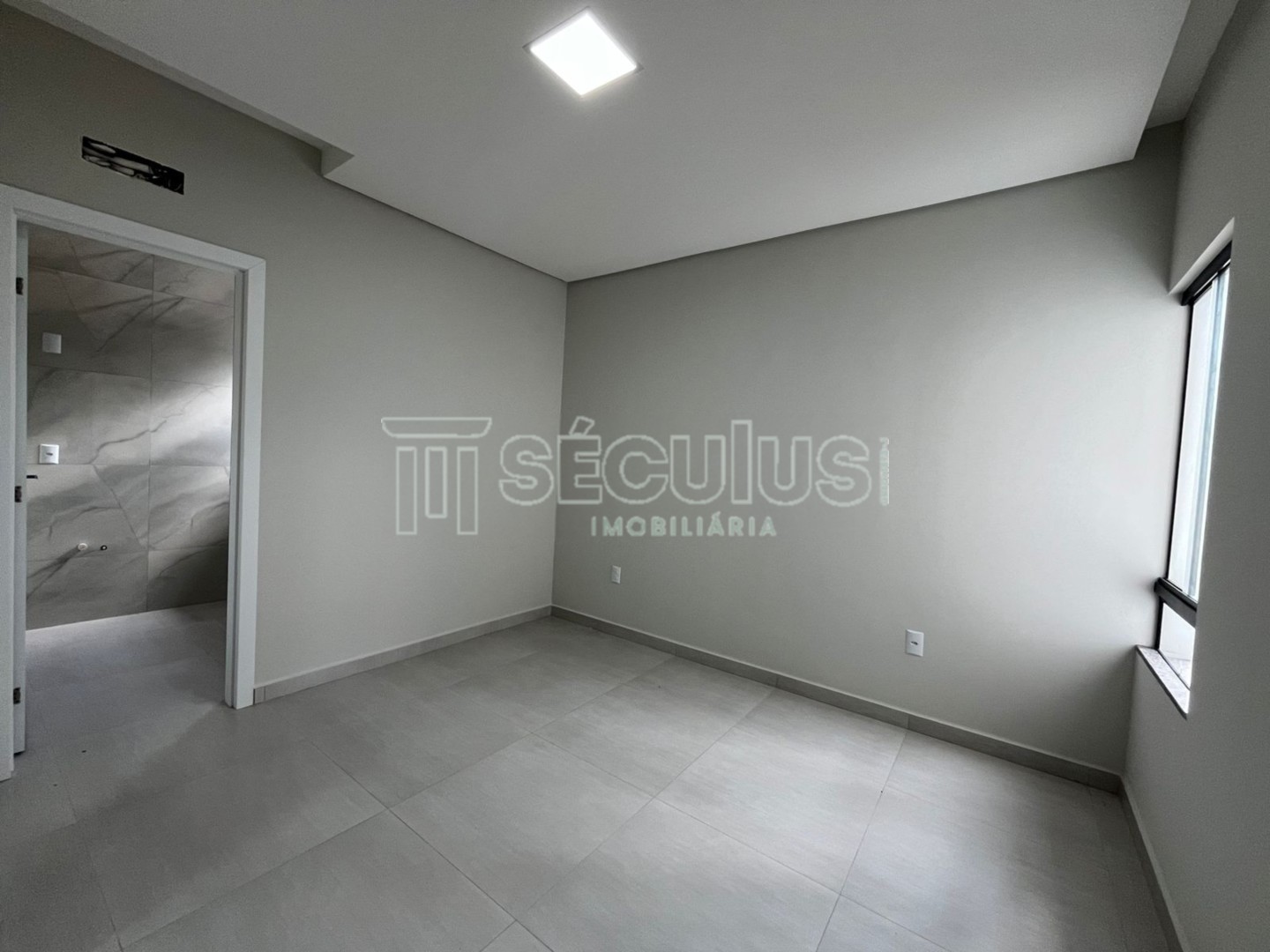 WhatsApp Image 2024-04-30 at 12.02.54.jpeg