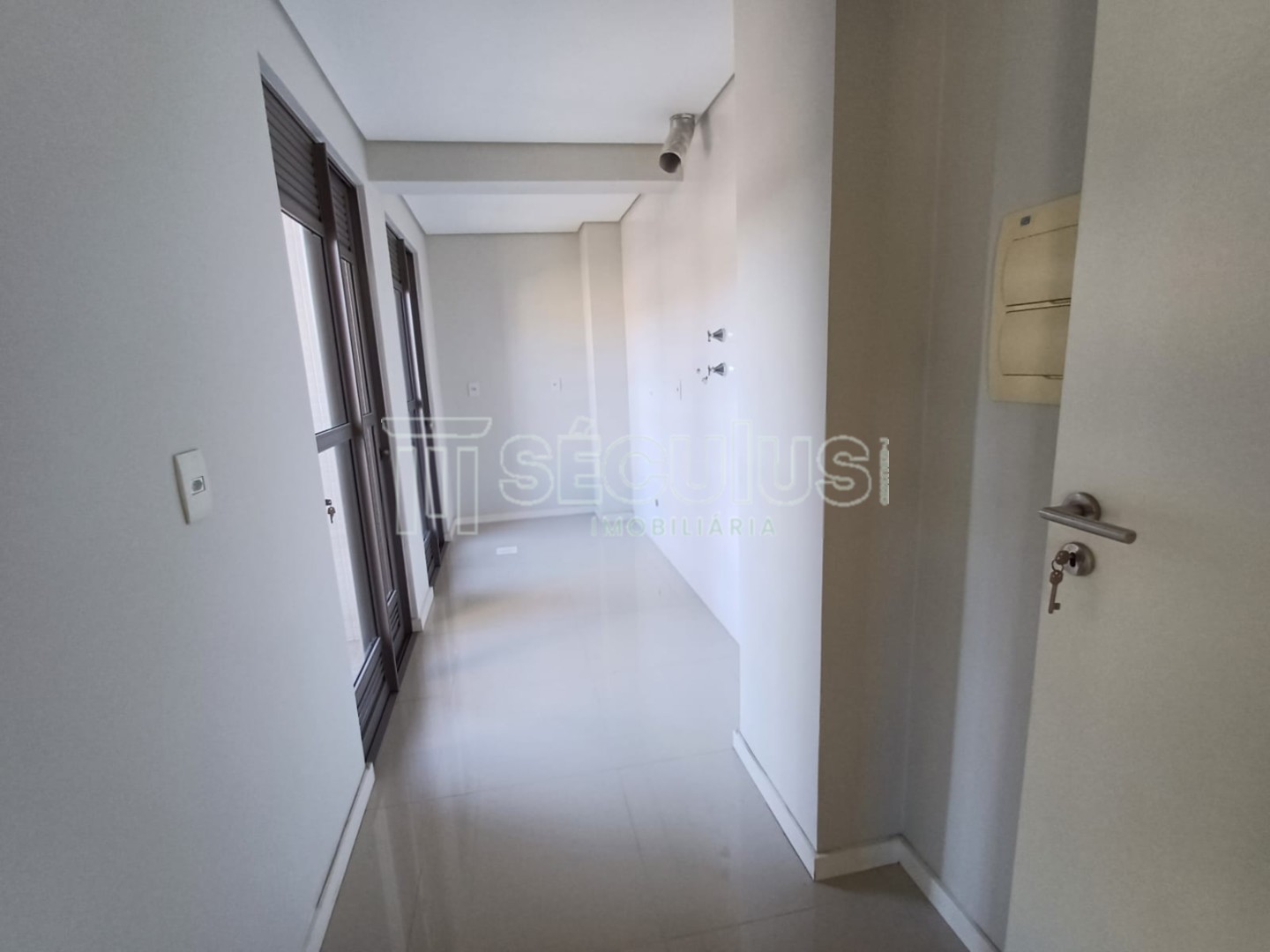 WhatsApp Image 2024-08-26 at 16.13.49 (3).jpeg