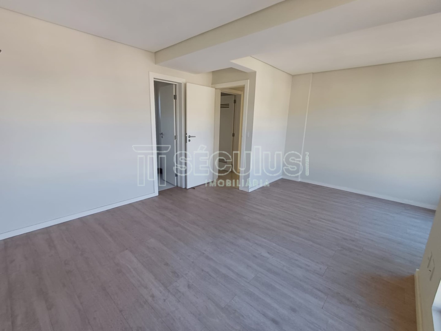 WhatsApp Image 2024-08-26 at 16.13.51.jpeg