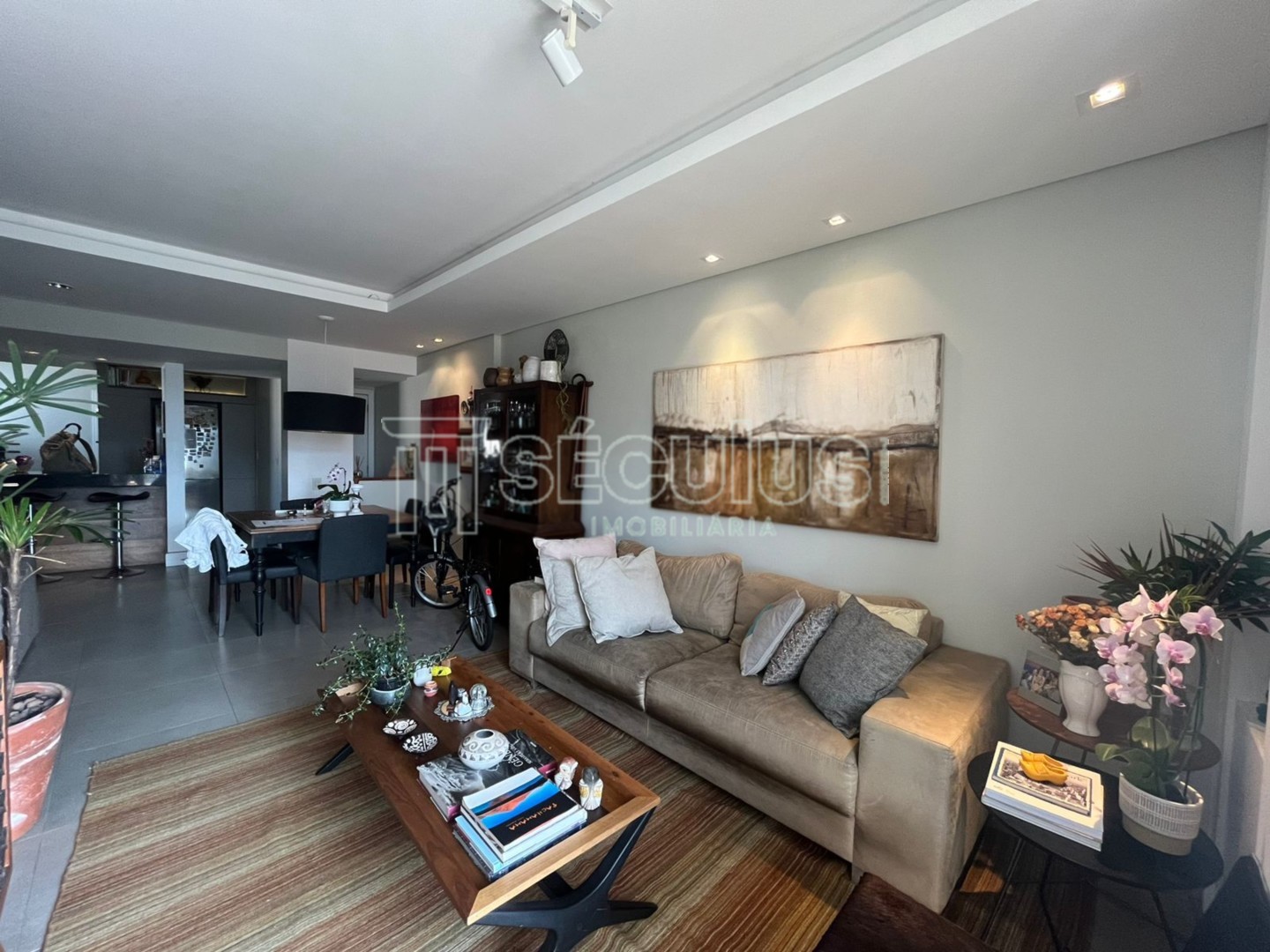 WhatsApp Image 2024-09-18 at 09.52.48.jpeg