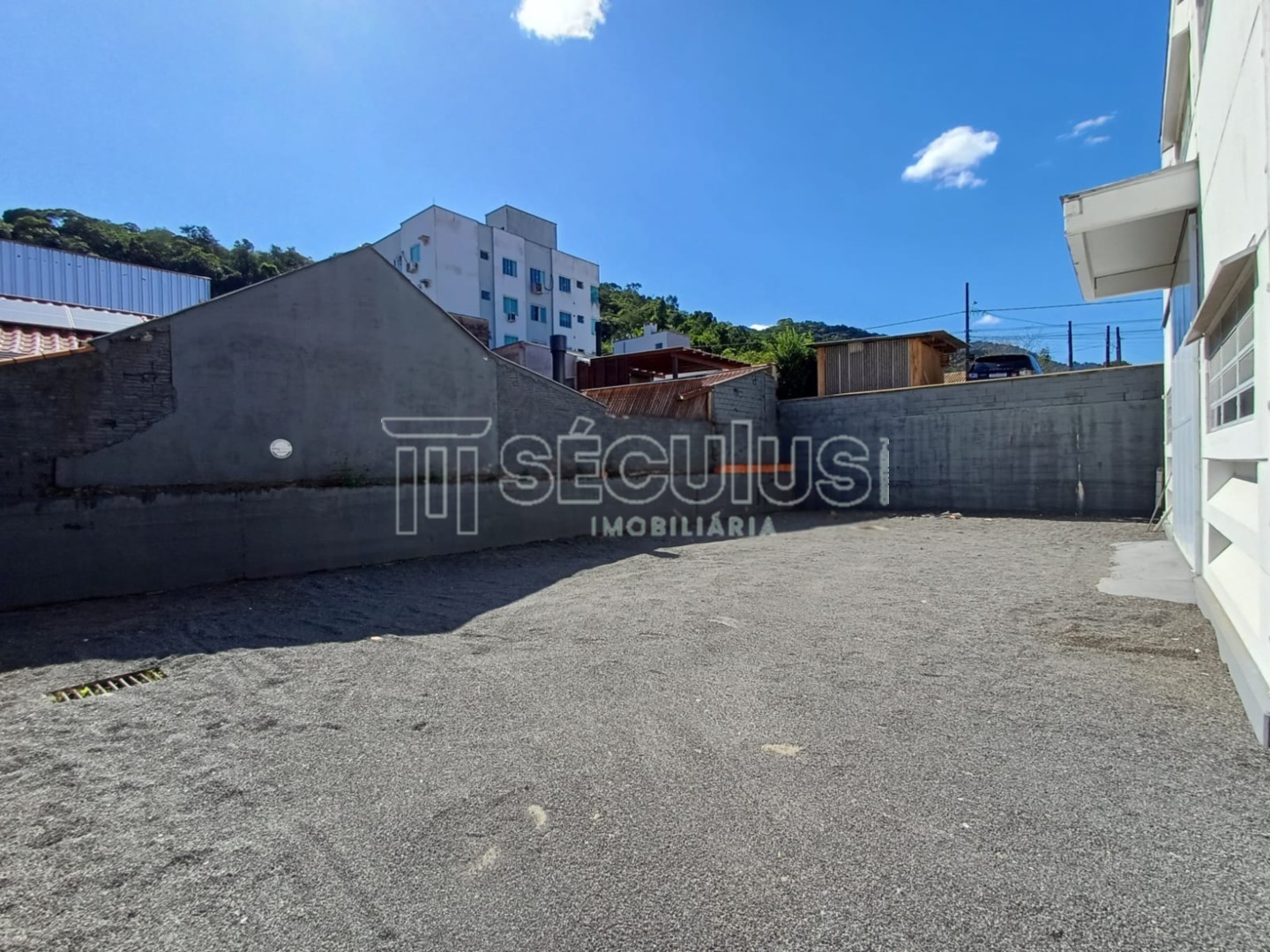 WhatsApp Image 2025-04-30 at 14.08.08 (2).jpeg