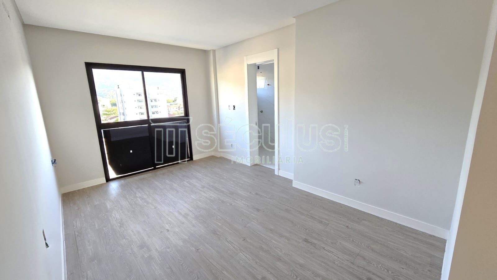 9fd13a55-209b-40ec-88da-bd4f4216bd89.jpg