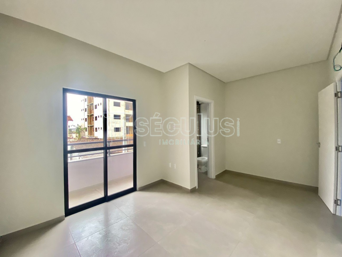 WhatsApp Image 2024-10-17 at 16.07.39 (1).jpeg