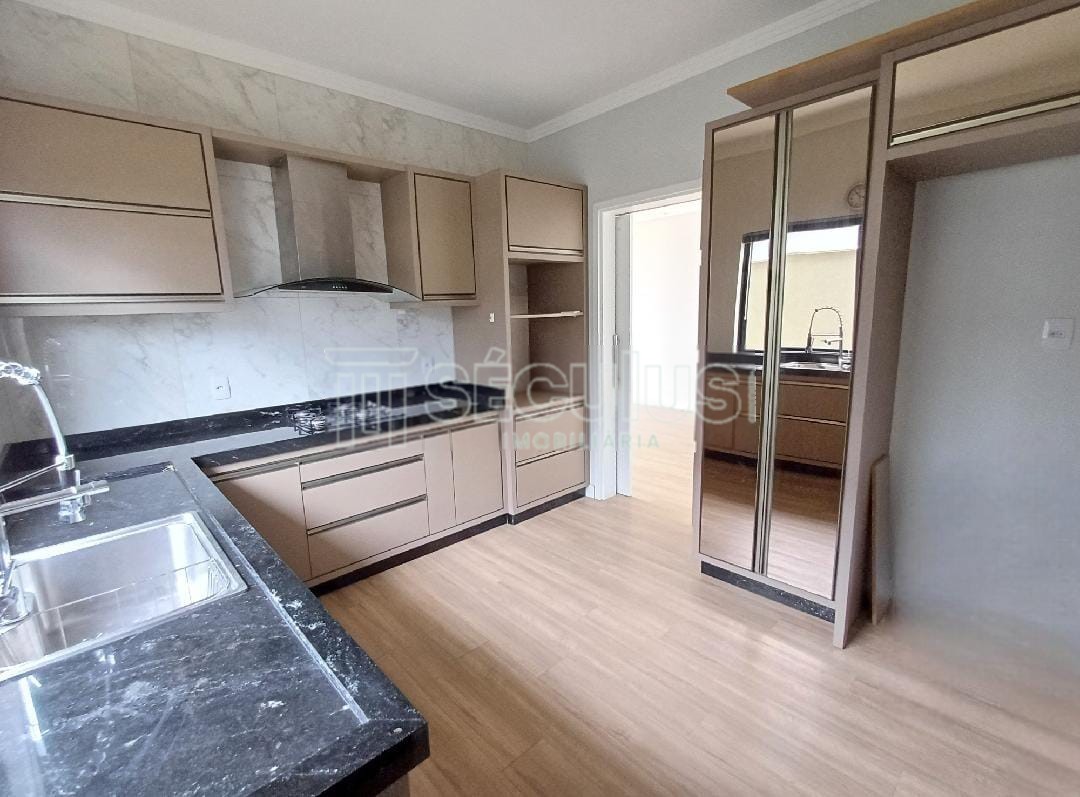 WhatsApp Image 2024-11-28 at 14.15.08.jpeg